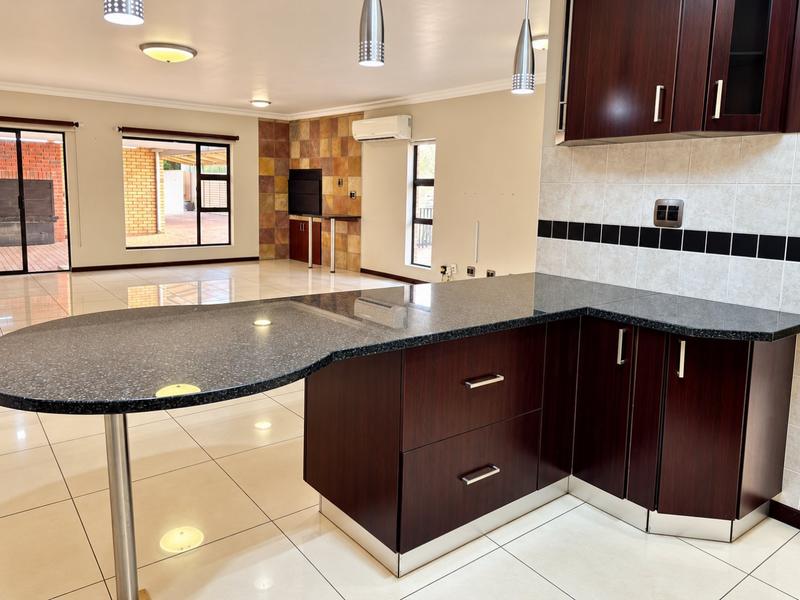 3 Bedroom Property for Sale in Langenhovenpark Free State